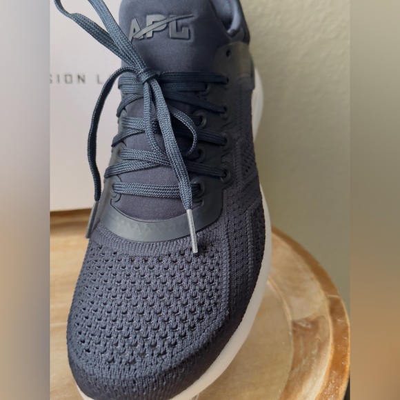 APL | Women's TechLoom Tracer (with box) - Picture 5 of 8